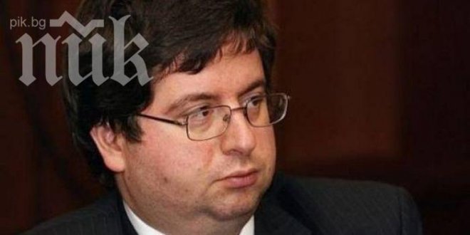 Финансовият министър защитава актуализацията на бюджета на среща с президента