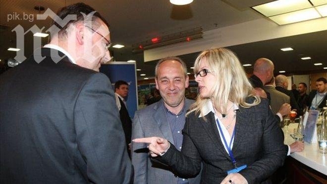 Бившият чешки премиер Петър Нечас се разведе след любовен триъгълник и СРС-скандал

