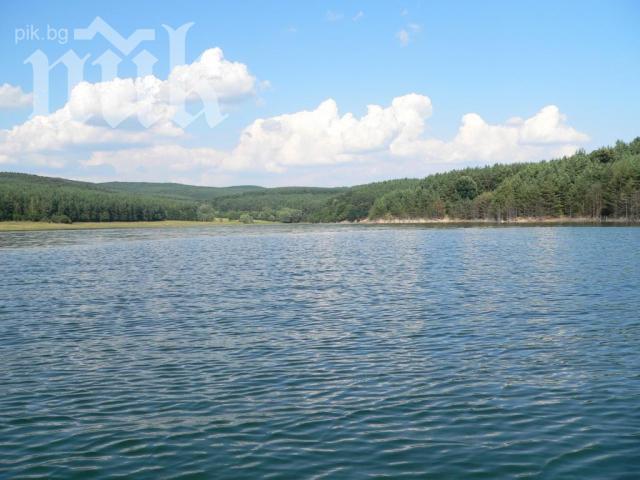 Баща, невиждащ бъдеще за трите си деца, сложи край на живота си