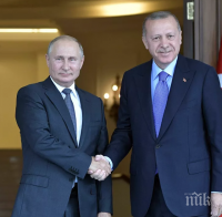 Приключи срещата на четири очи между Путин и Ердоган в Москва