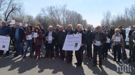 протестиращи блокираха пътя бургас созопол заради катастрофа