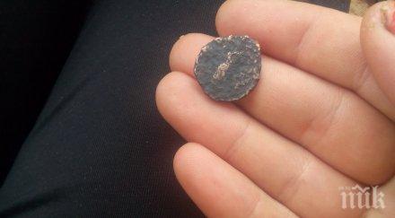 спипаха двама иманяри монети чан