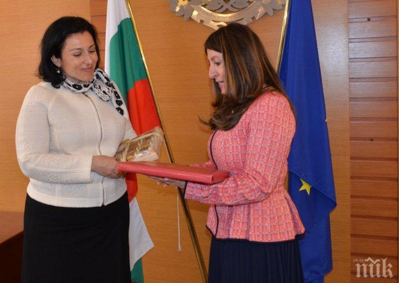 Десислава Танева се срещна с Херо Мустафа. Ето за какво разговаряха 