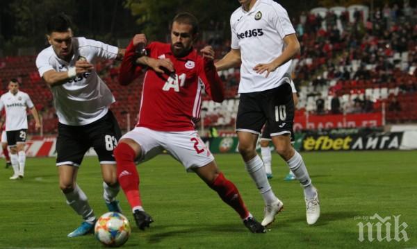 УДАР ЗА АРМЕЙЦИТЕ! Ас на ЦСКА аут до края на сезона