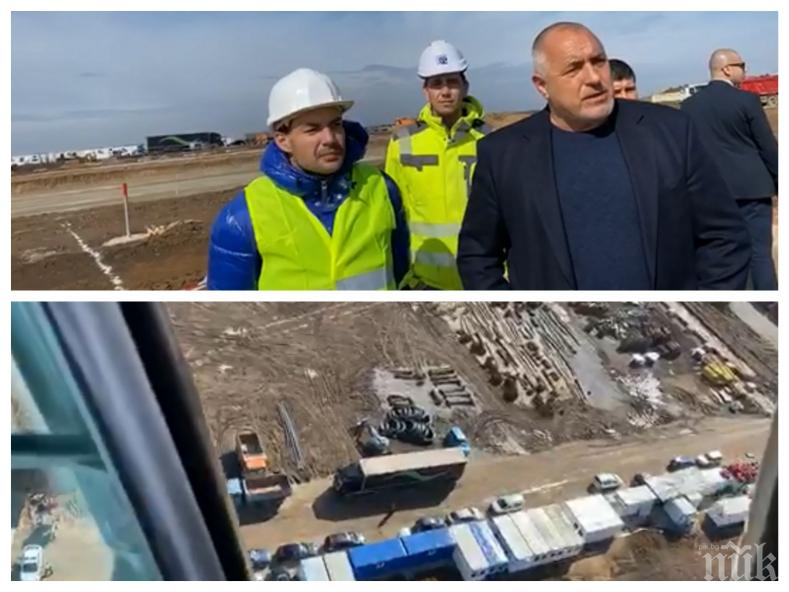 ПЪРВО В ПИК TV: Борисов инспектира Балкански поток от въздуха: България ще играе ключова роля в газоразпределението в Европа за десетилетия напред (ВИДЕО/ОБНОВЕНА/СНИМКИ)