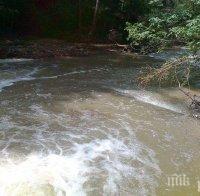 Преля река, наводнени са земи и пътят Пещера-Брацигово