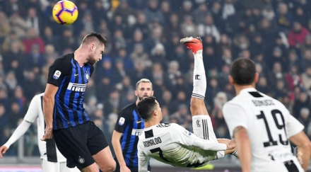 неприятно футболът италия спре април