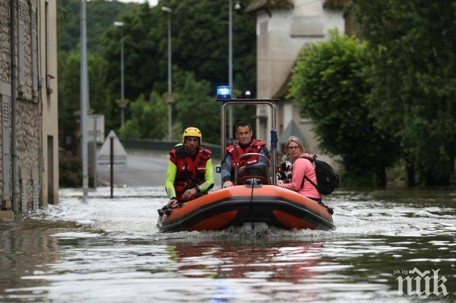 Сена прелива, Париж с кризисен план