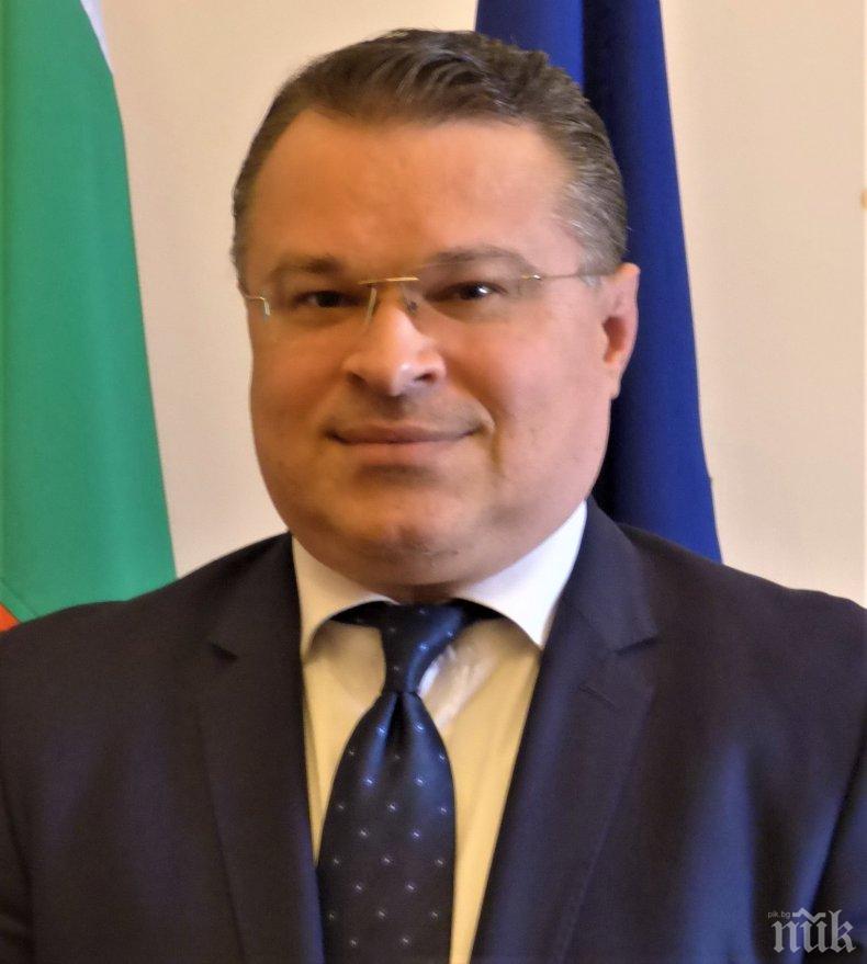 Посланикът ни в Италия: Всеки българин може да се прибере в страната 