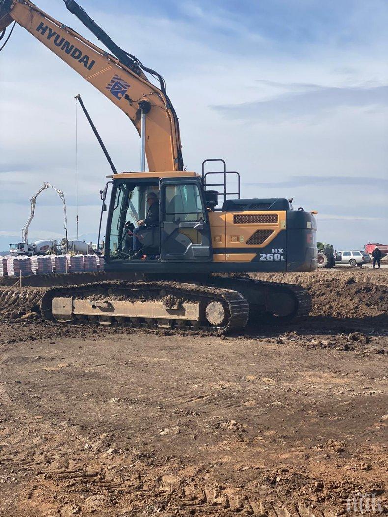 Работата по Балкански поток няма да спира заради коронавируса