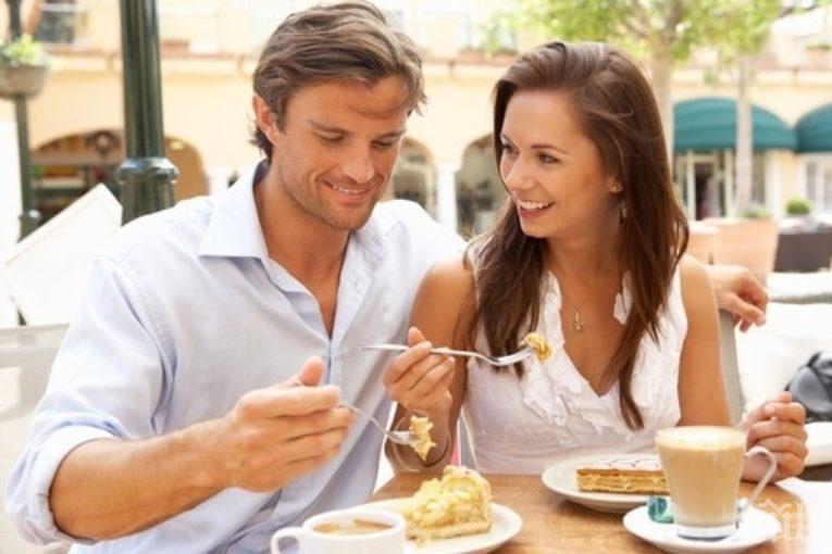 САМО ЗА ДАМИ: Как да постъпите, ако приятелка флиртува с мъжа ви