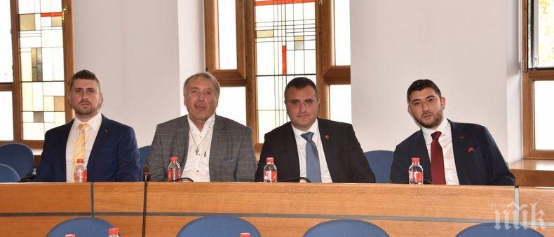 ВМРО алармира: Центровете за мигранти в столицата да се затворят 