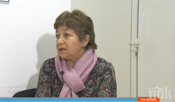 Горещият телефон за коронавируса прегря