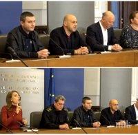 ИЗВЪНРЕДНО В ПИК TV: Министрите обявиха: Ще има помощ за социално слабите и фирмите - поемаме 60% от заплатите при нужда от съкращения! Спират делата и взиманията на ЧСИ (ВИДЕО/ОБНОВЕНА/СНИМКИ)