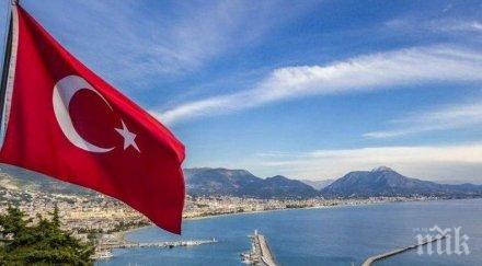 турски министър призова отлагане старта туристическия сезон страната