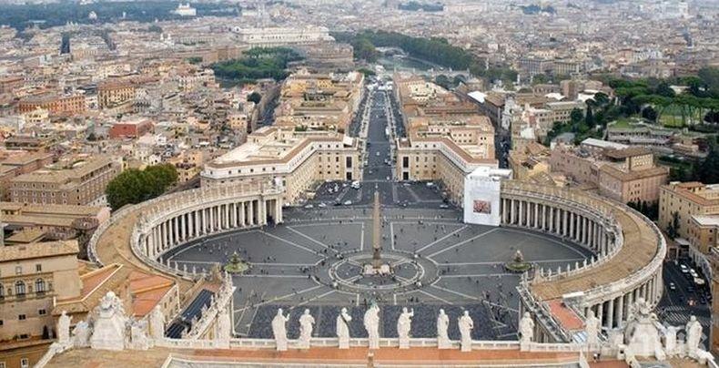 Мерки: Ватиканът обяви Страстна седмица без присъствие на вярващи