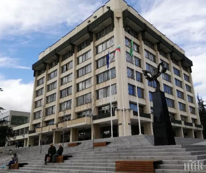 Важно: Доставят по домовете храна и лекарства на самотно живеещите възрастни хора в Старозагорско