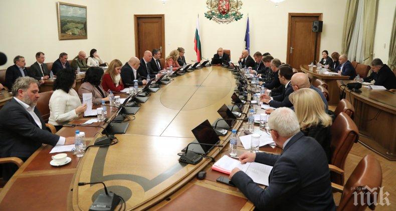 ОЧАКВАЙТЕ НА ЖИВО ПО ПИК TV: Извънреден брифинг на Щаба срещу коронавируса 