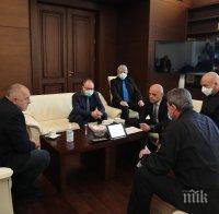 Премиерът Борисов на важна среща с учените от БАН заради коронавируса