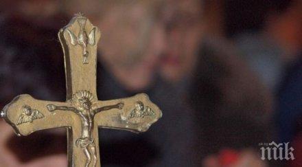 вяра днешната неделя особено свята честваме паметта велик светец покланяме светия кръст