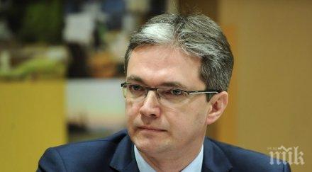 полякът адам ярубас първият евродепутат коронавирус