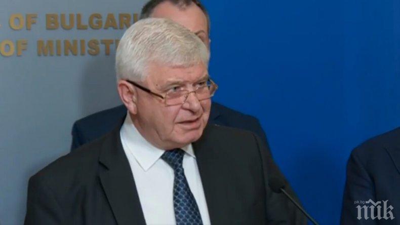 Министърът на здравеопазването забрани износа на лекарства на хининова основа (ДОКУМЕНТ)