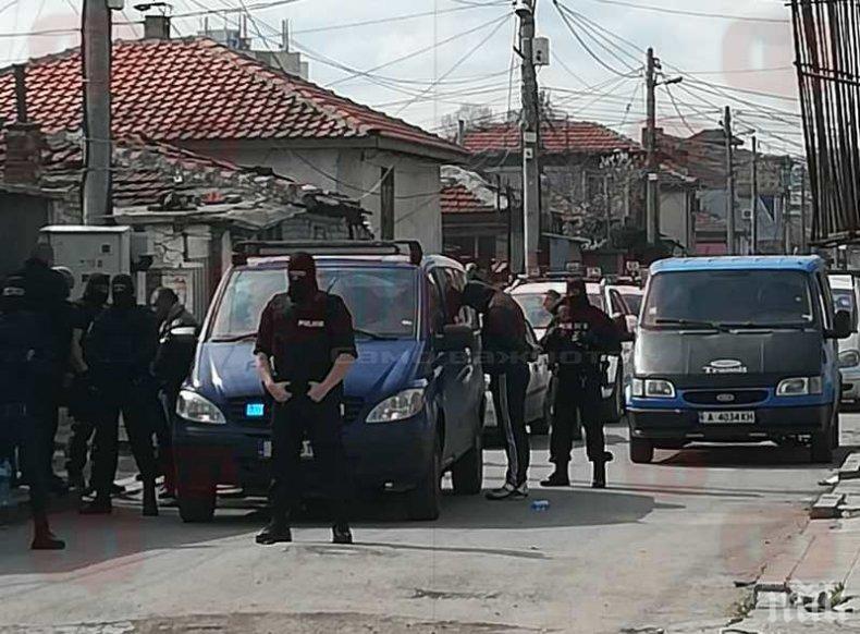 Закопчаха 10 нарушители в гетото на Бургас