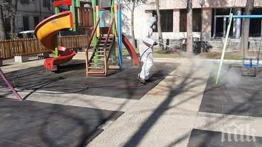 Кметът на Благоевград забрани струпването на хора в градинките и парковете