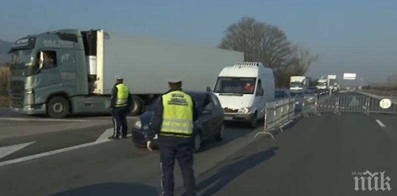 13 КПП-та блокират Пловдив! Проверяват и пътниците в автобусите