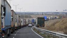 СПЕШНО: Военно летище край Хасково става паркинг за тировете от „Капитан Андреево”