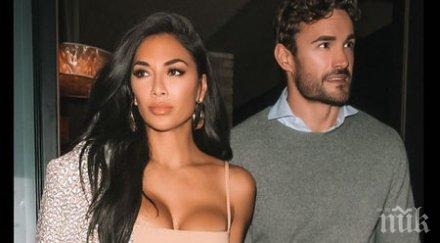 никол шерцингер изведе новото спортно гадже джогинг снимка