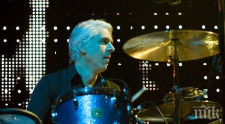 почина барабанистът бил рифлин