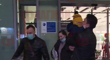 завърналите англия самолета бургас студенти безработни