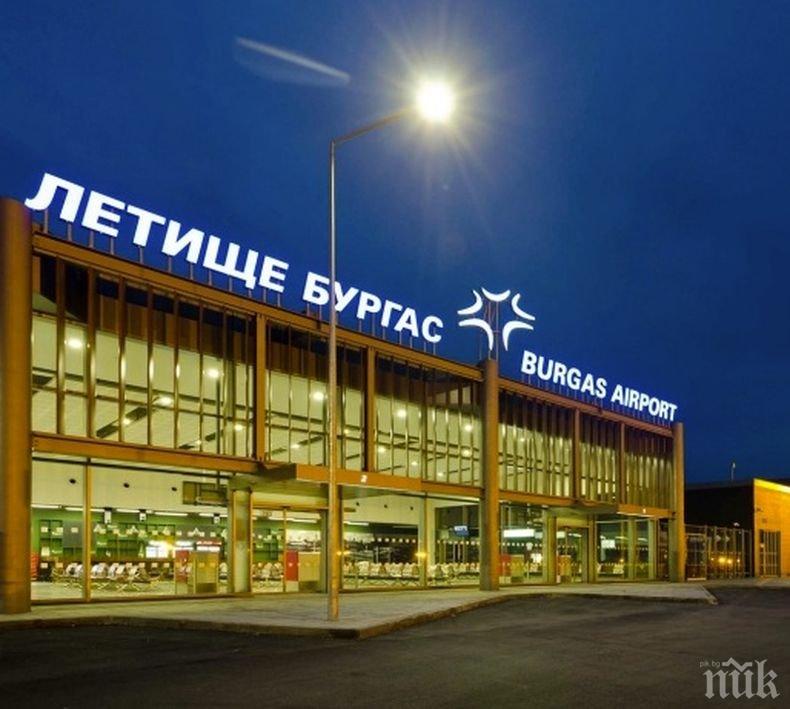 Самолет от Лутън със 150 българи кацна на летището в Бургас