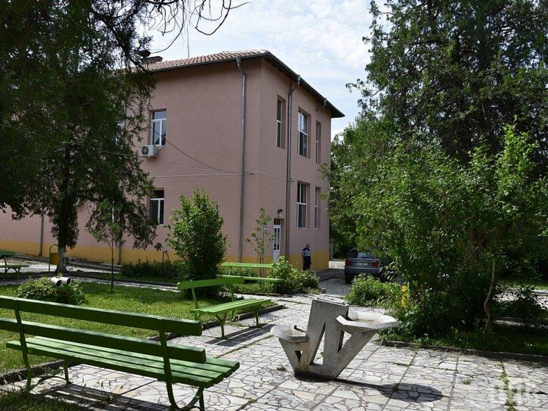 Инфекциозното отделение в Айтос увеличи двойно леглата за пациенти с коронавирус