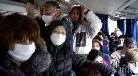 напрежение хора тъпчат малки автобуси нелегални таксита обират пътниците превозвач плаши спирам рейсовете понеделник