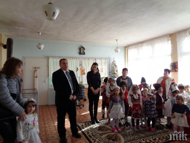 Дават 300 лева на семейства с малки деца в селска община