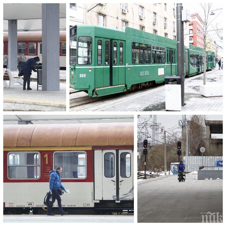 САМО В ПИК: Невиждана гледка в градския транспорт в София насред извънредното положение (ФОТОРЕПОРТАЖ)