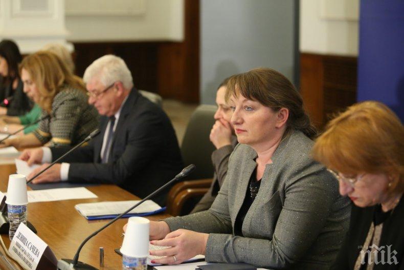 ОЧАКВАЙТЕ НА ЖИВО: Министрите обявяват мерките в помощ на работещите 