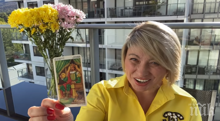 таро карти очаква всяка зодия април