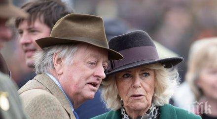 бившият мъж камила паркър боулс андрю пипнал коронавирус