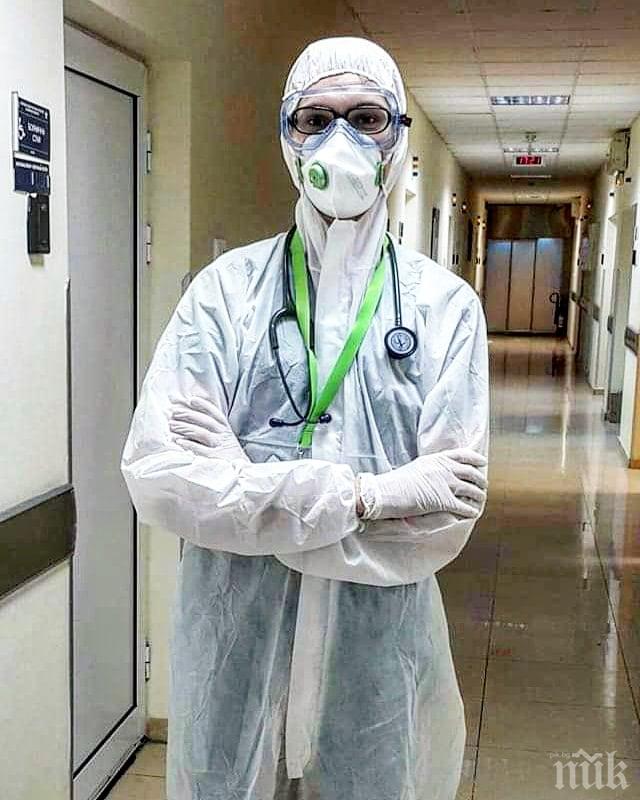 Лекари от ВМА демонстрират как се използват предпазните средства срещу коронавируса (ВИДЕО)