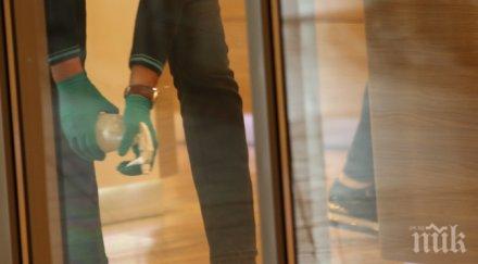 доброволци общината сливен дезинфекцират входовете жилищните сгради