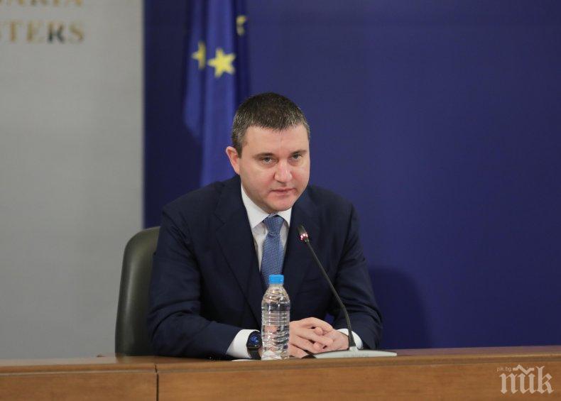 Министър Горанов в парламента: Между 30 април и 13 май освен да получим още негативна статистика, нищо съществено няма да се промени