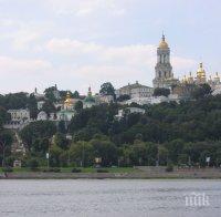 ПОЖАР: Най-големият манастир в Украйна пламна от коронавирус