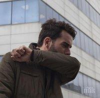 Затвор за британец, кашлял срещу полицаи, казвайки, че е болен от COVID-19