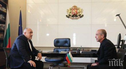 извънредно пик борисов доц мангъров стиснаха ръцете снимка