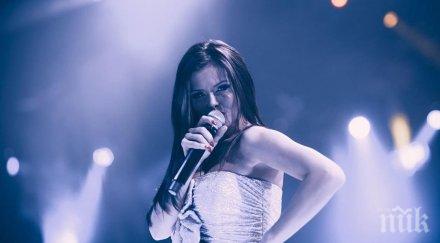 преслава тренира коремни преси дъщеря снимка