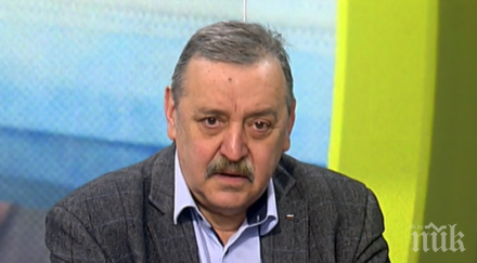 пик ретро вижте уникални снимки сина проф кантарджиев трето поколение лекар двамата говорят професоре докторе