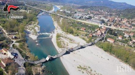 срути мост северна италия двама души пострадали